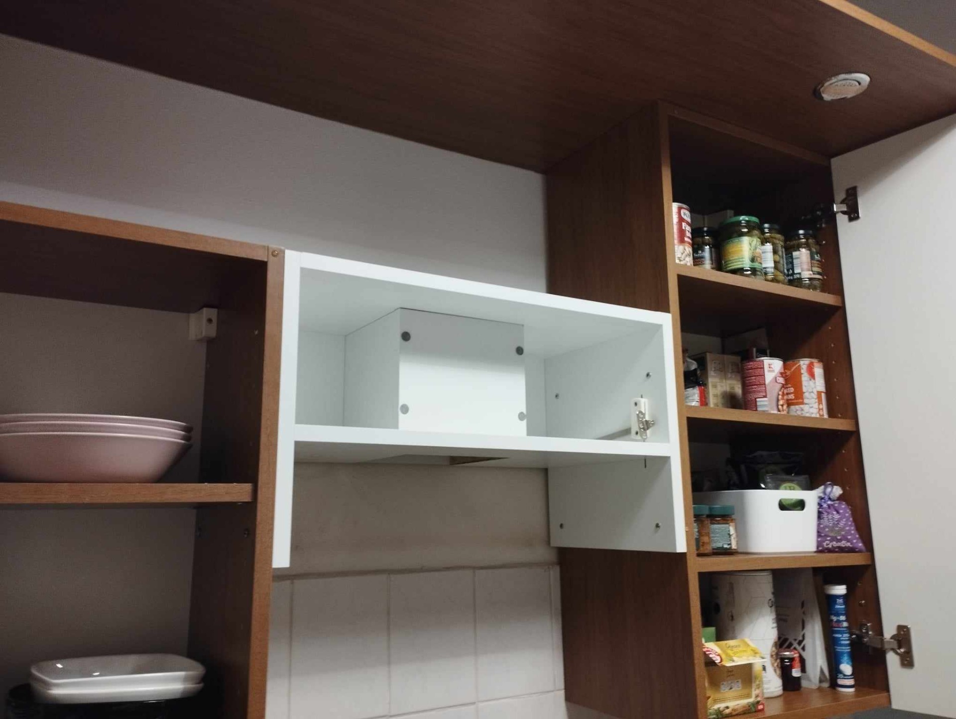 Instalace polic Karviná